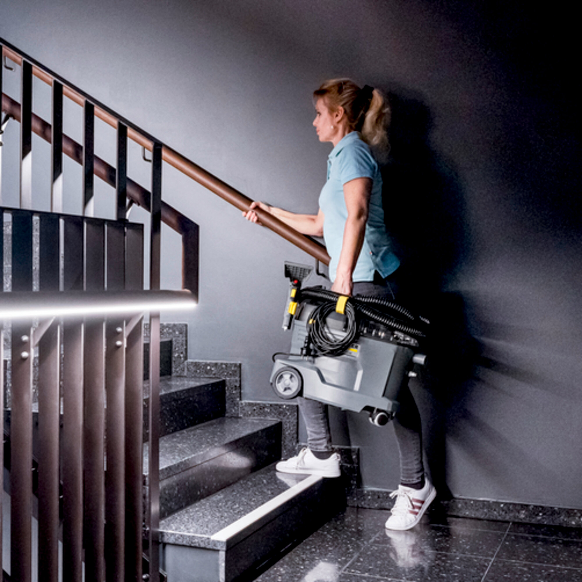 Puzzi_8_1_adv_stairwell_app_05_CI20502x502_1