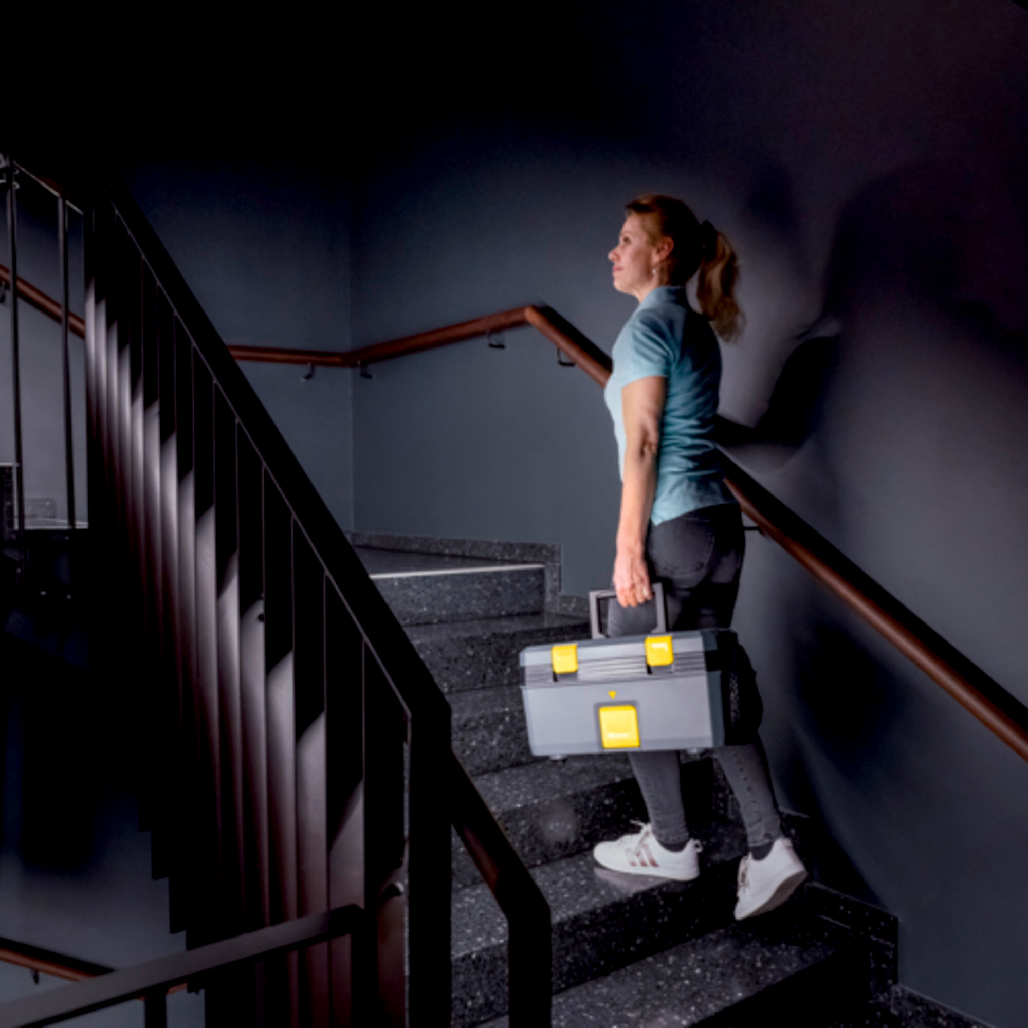 SG_4_2_classic_stairwell_app_04_CI20502x502