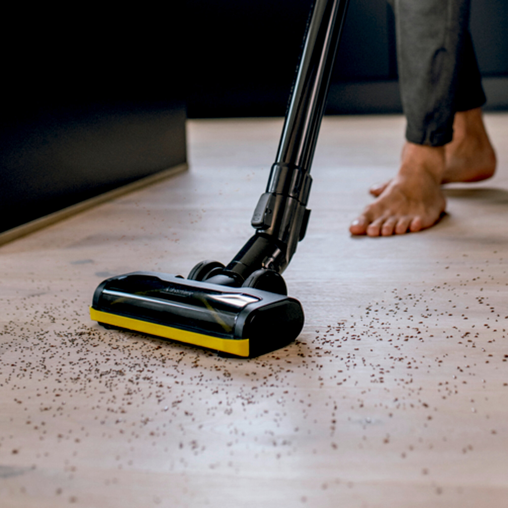 VC_4_Cordless_Premium_kitchen_wooden_floor_app_03_CI20502x502_1
